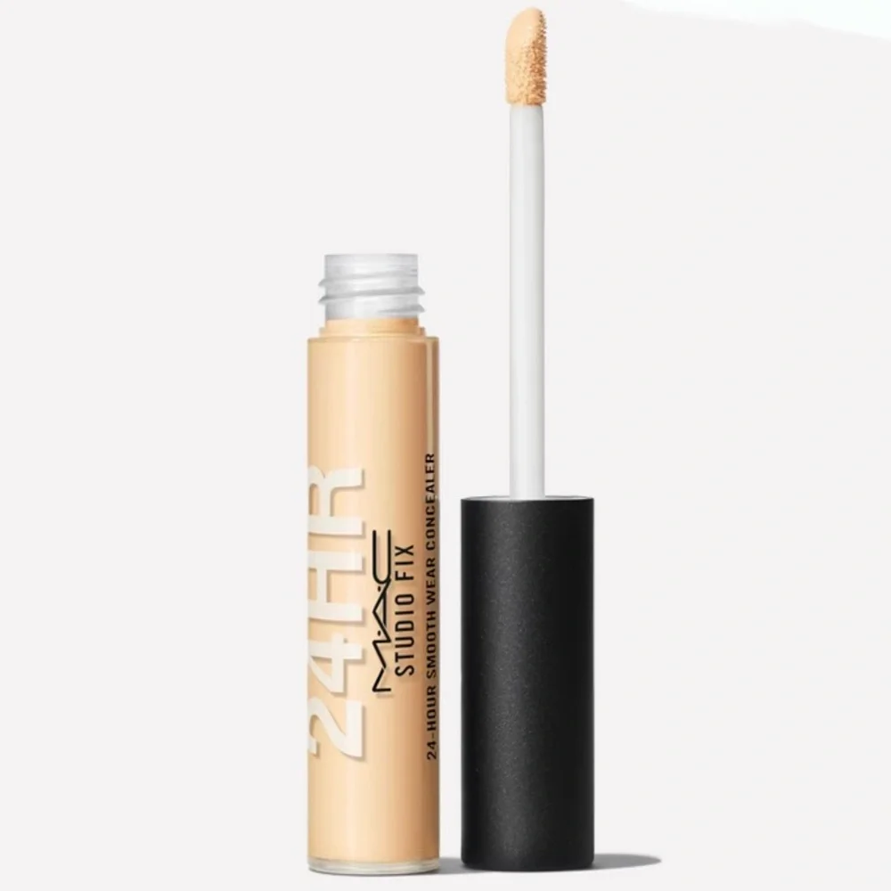 MAC Studio Fix 24-Hour Smooth Wear Concealer NC20